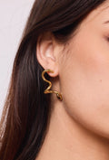 Pendientes Dorados de Diseño Curvo