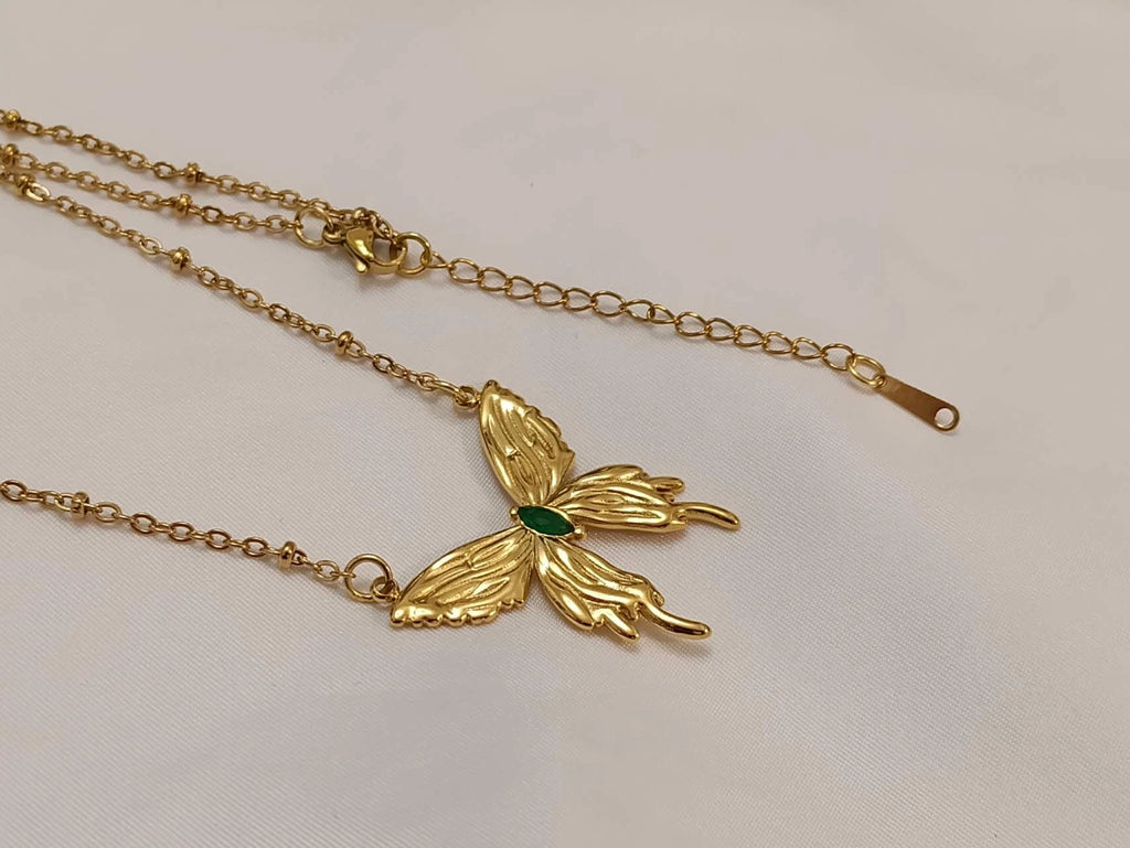 Collier ajustable papillon vert